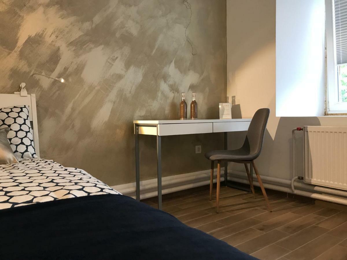 Jure Apartment In リュブリャナ エクステリア 写真