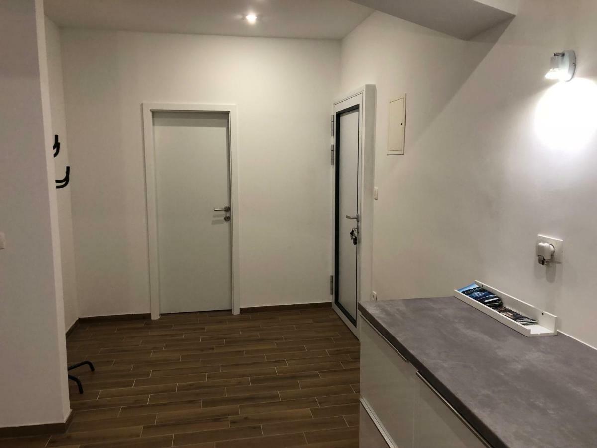 Jure Apartment In リュブリャナ エクステリア 写真