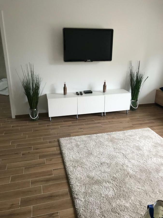 Jure Apartment In リュブリャナ エクステリア 写真